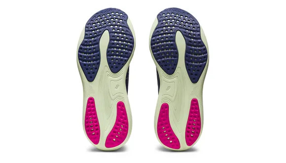 Asics gel-nimbus 25 made in Vietnam