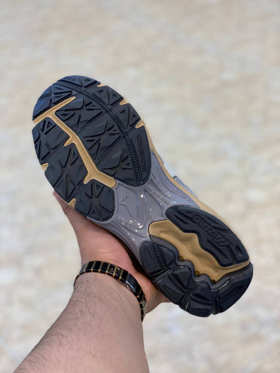 mizuno halo mix made in Vietnam