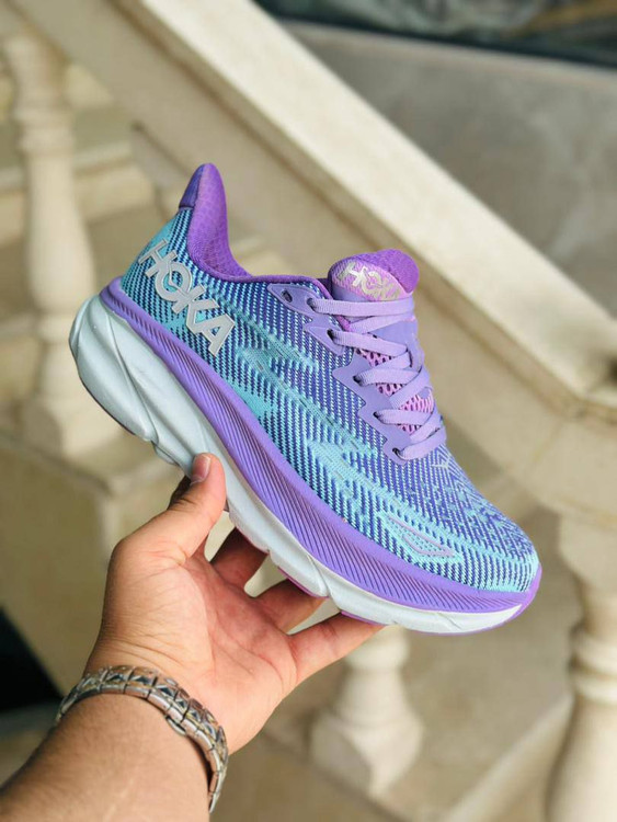 Hoka Clifton 9 made in Vietnam