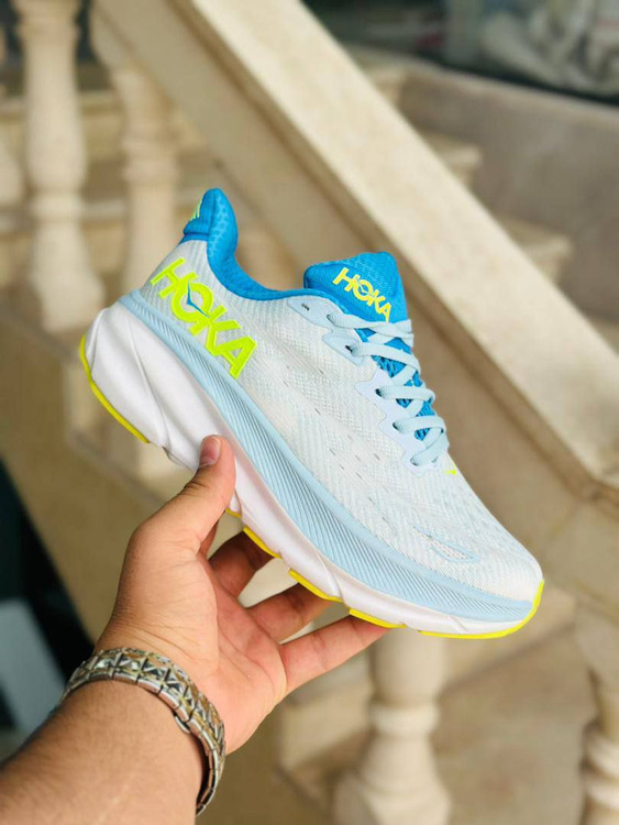 Hoka Clifton 9 made in Vietnam