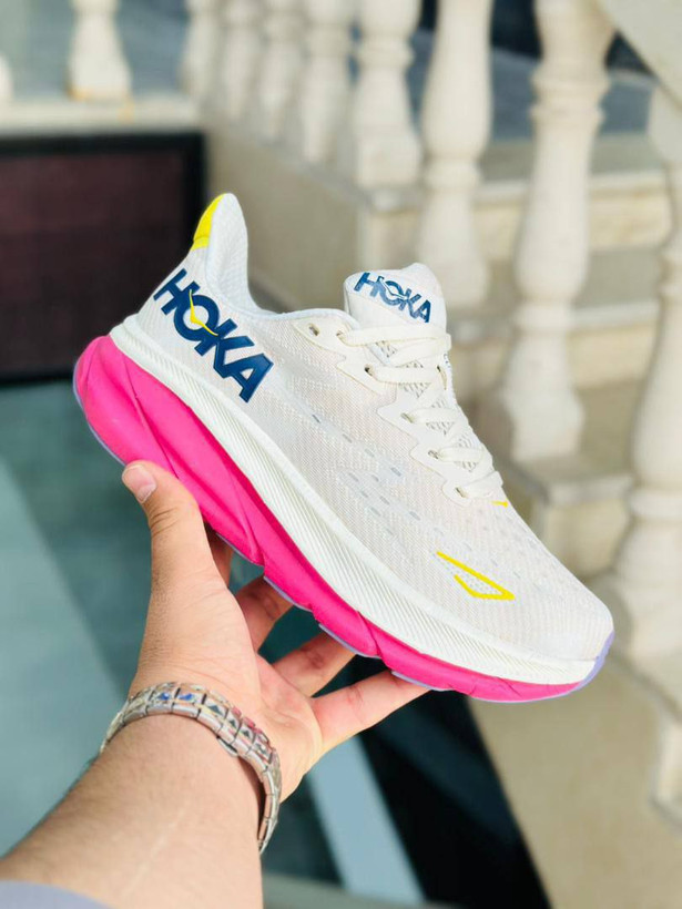 Hoka Clifton 9 made in Vietnam
