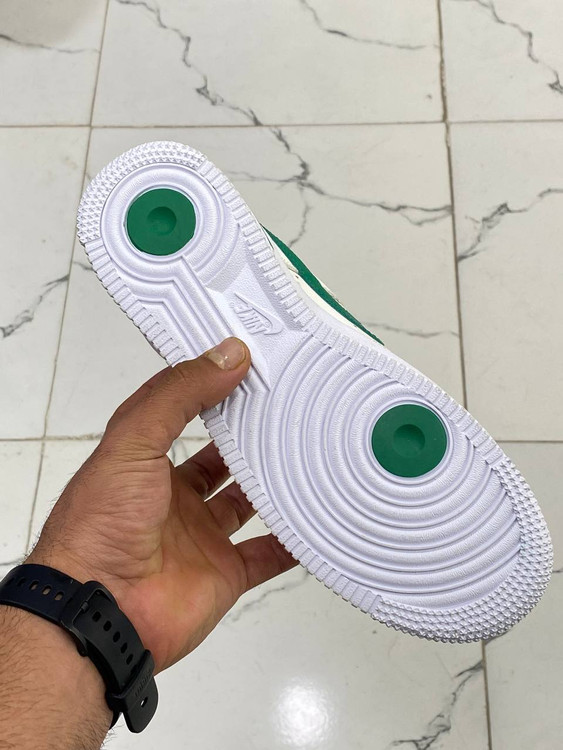 Nike Air Force 1 made in Vietnam