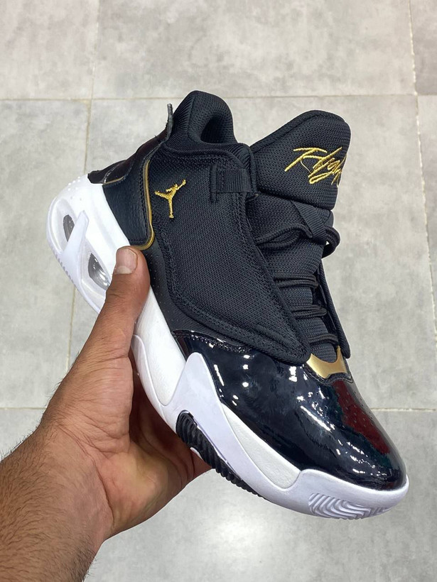 air jordan max aura 4 made in Vietnam