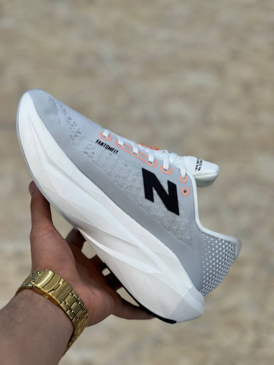 کتونی نیوبالانس مدل FuelCell SuperComp Trainer V3 ساخت ویتنام