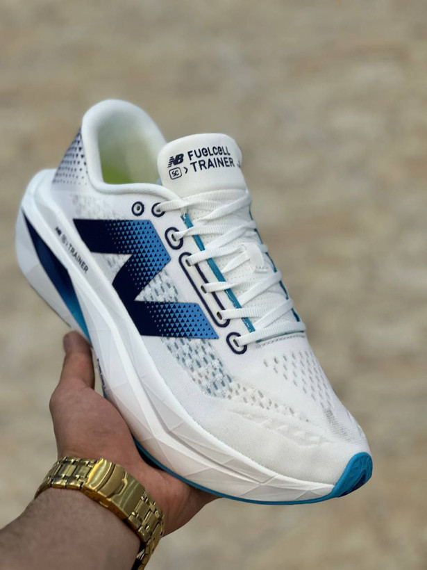 New Balance FuelCell SuperComp Trainer V3 made in Vietnam