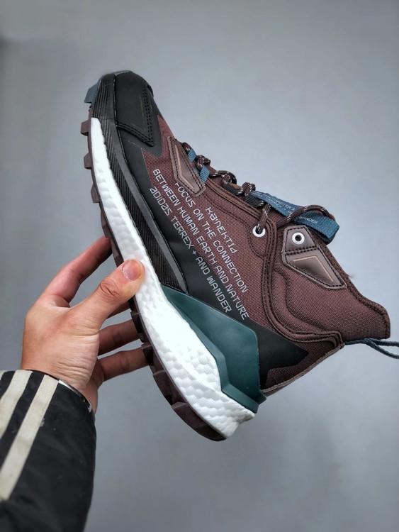 Adidas Terrex Free Hiker 2 made in Vietnam