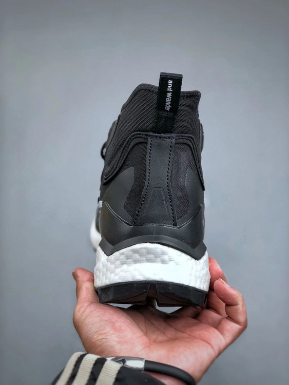 Adidas Terrex Free Hiker 2 made in Vietnam