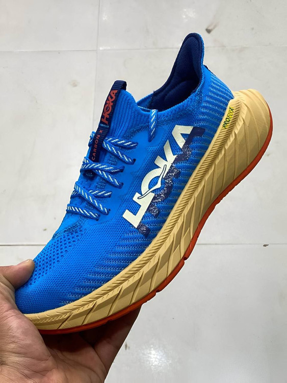 HOKA Carbon X 3 made in Vietnam