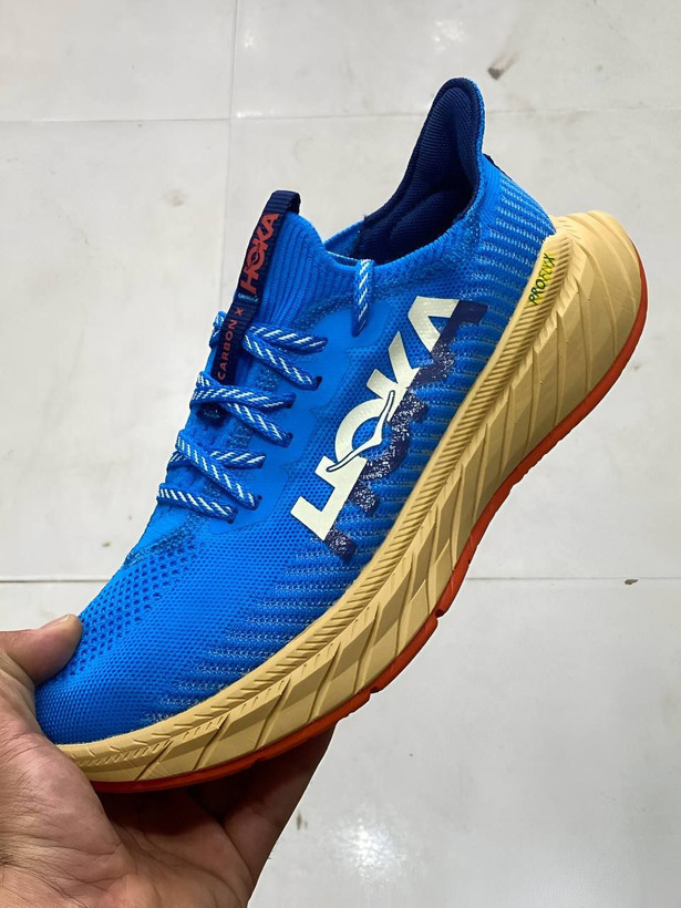 HOKA Carbon X 3 made in Vietnam