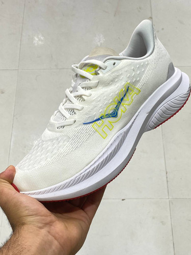 Hoka Mach 6 made in Vietnam