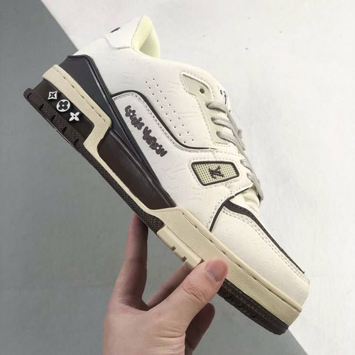 Louis Vuitton Trainer made in Vietnam