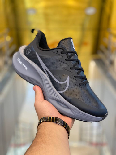 Nike Zoom made in Vietnam