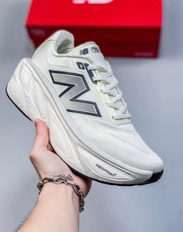 New Balance Fresh Foam X More v5 made in Vietnam