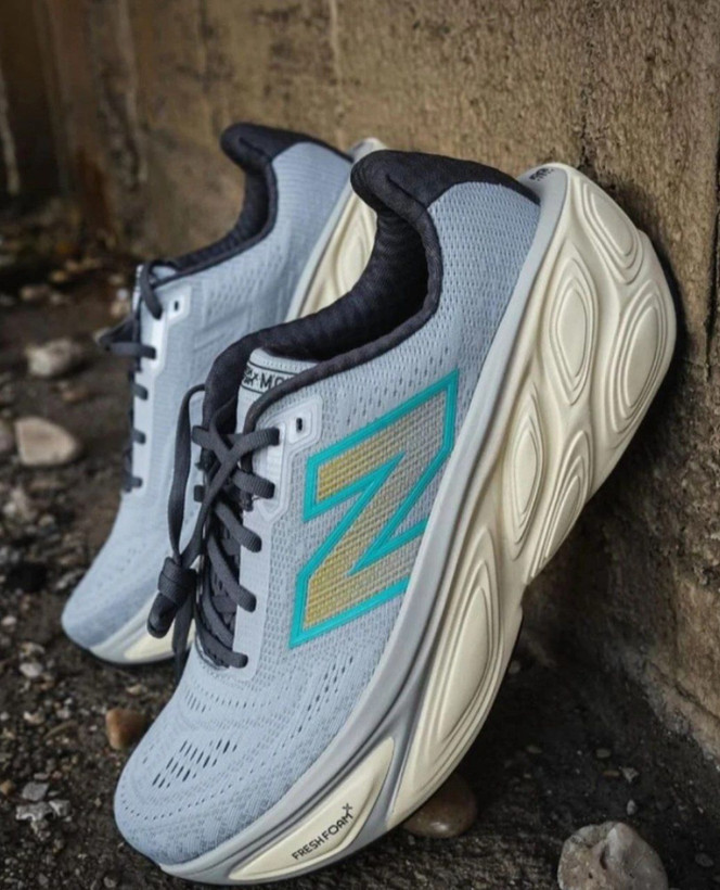 New Balance Fresh Foam X More v5 made in Vietnam