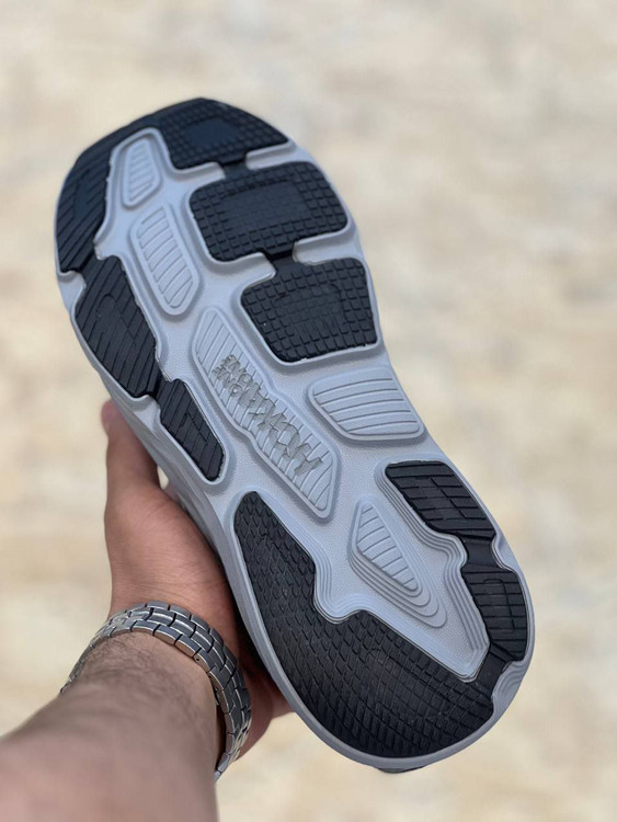 Hoka One One Bondi 7 made in Vietnam