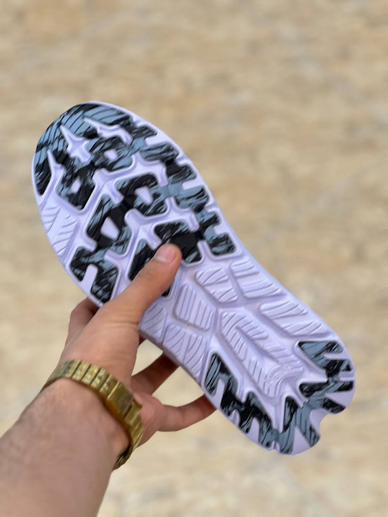 Hoka One One Kawana made in Vietnam