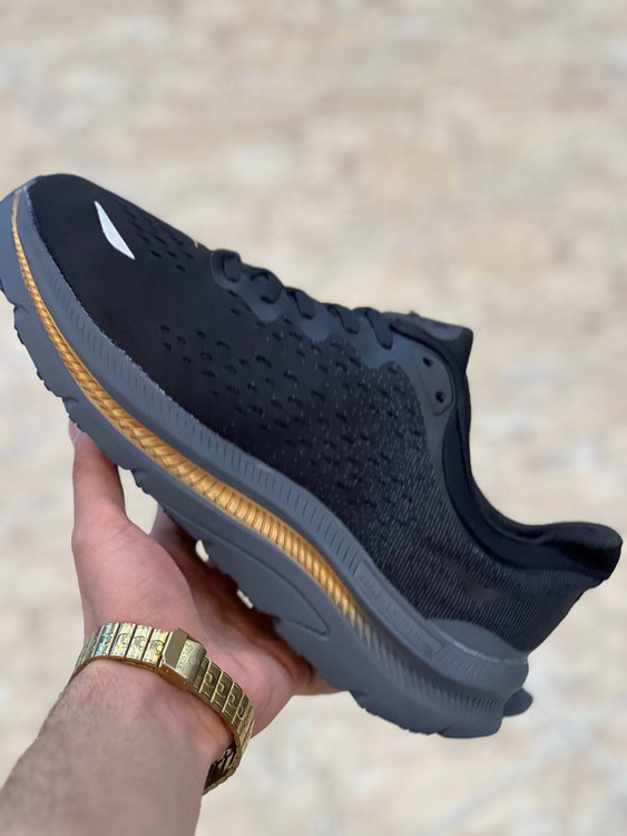 Hoka One One Kawana made in Vietnam