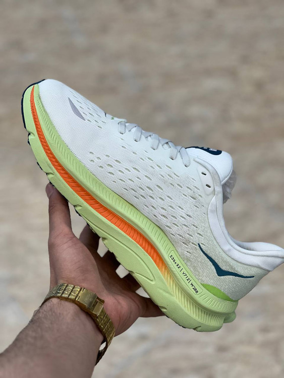 Hoka One One Kawana made in Vietnam