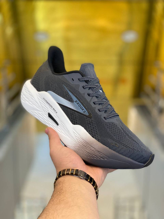 Brooks Hyperion Max 2 made in Vietnam