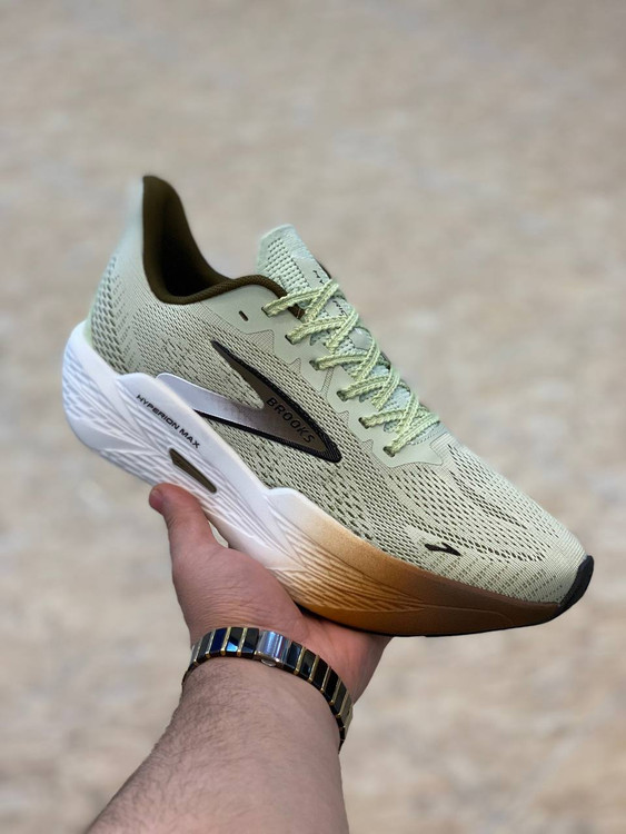Brooks Hyperion Max 2 made in Vietnam