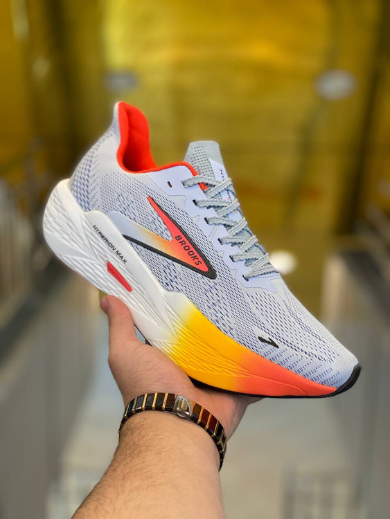 Brooks Hyperion Max 2 made in Vietnam