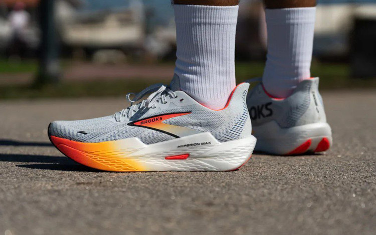 Brooks Hyperion Max 2 made in Vietnam