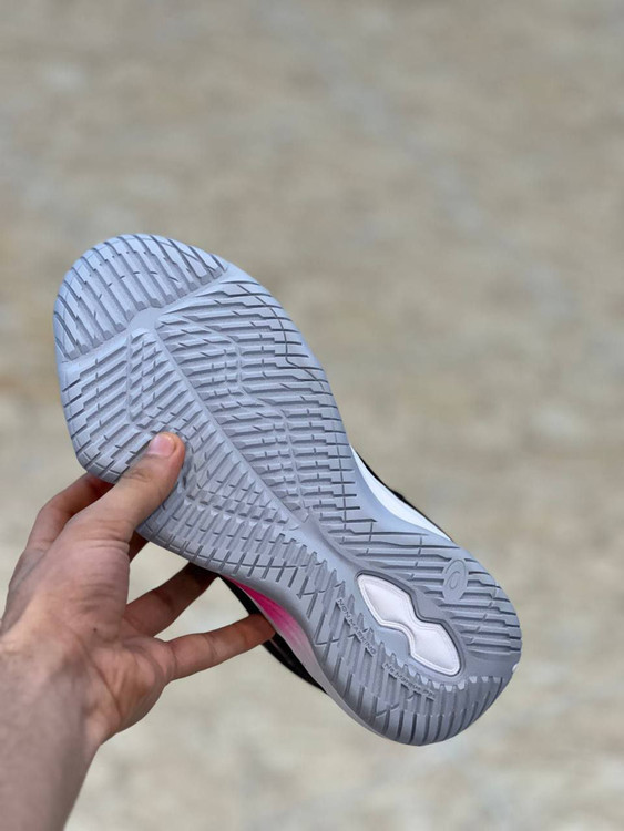 ASICS Nova Surge 2 made in Vietnam