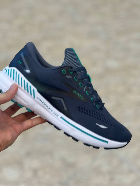 Brooks Adrenaline GTS made in Vietnam