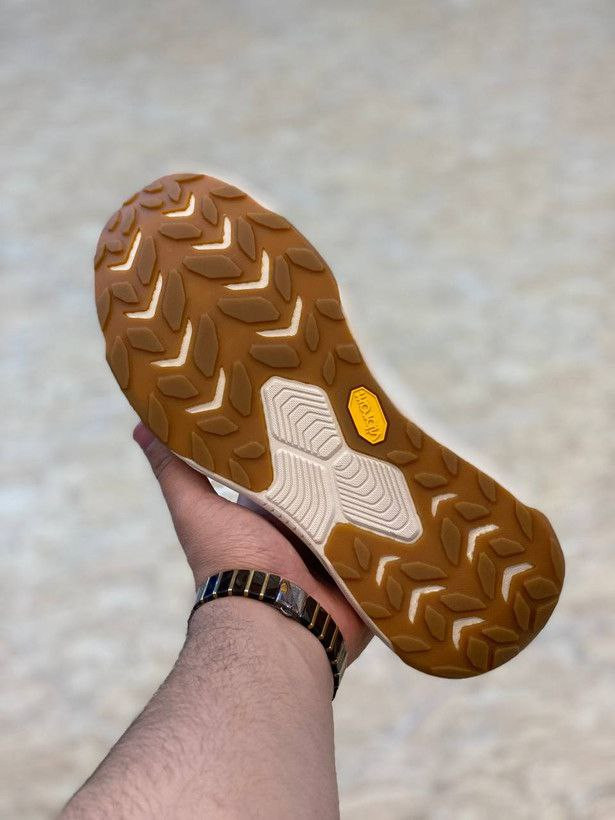 Hoka Transport made in Vietnam