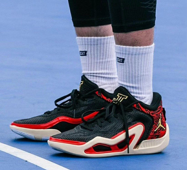 Jordan Tatum 1 made in Vietnam