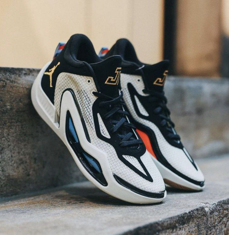 Jordan Tatum 1 made in Vietnam