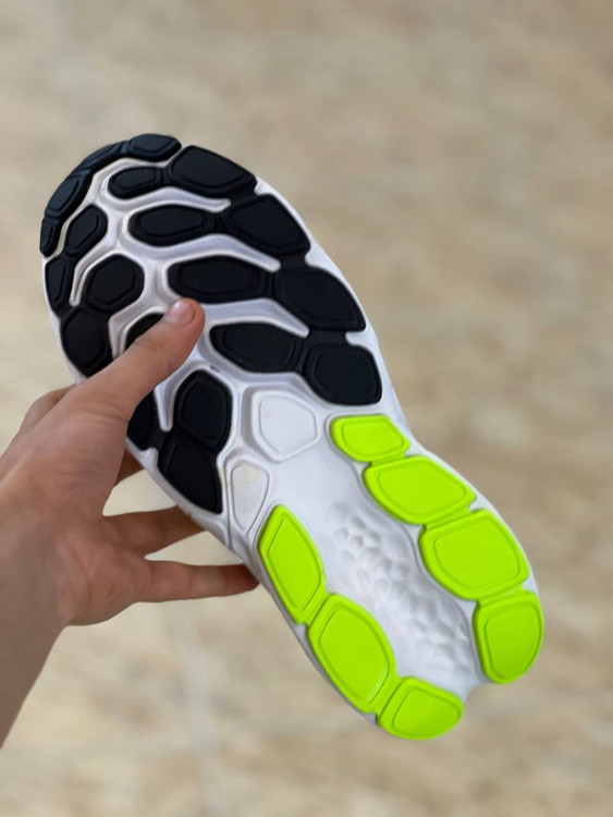 کتونی نیوبالانس مدل Fresh Foam X v4 ساخت ویتنام