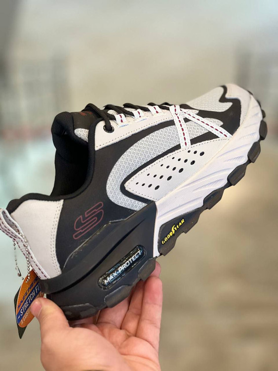 Skechers Max Protect-Task Force made in Vietnam