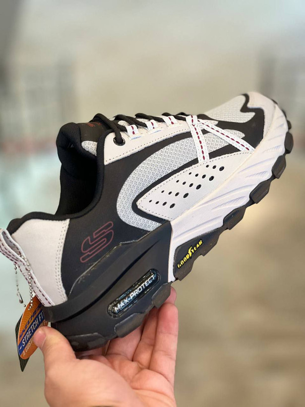 Skechers Max Protect-Task Force made in Vietnam