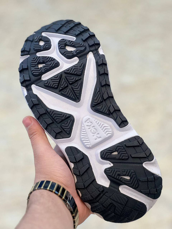 hoka stinson 7 made in Vietnam