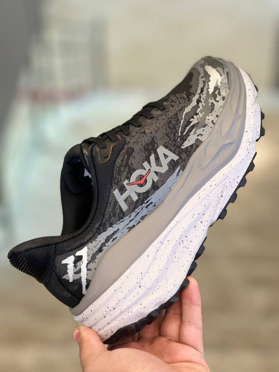 hoka stinson 7 made in Vietnam