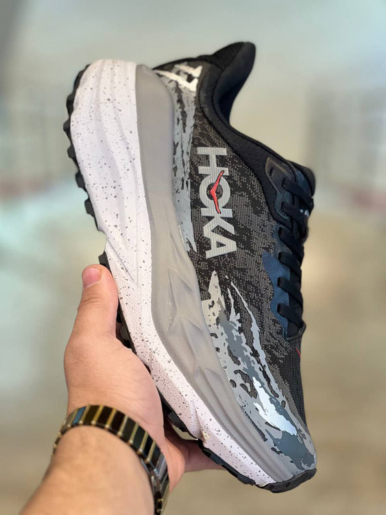 hoka stinson 7 made in Vietnam