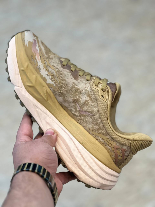 hoka stinson 7 made in Vietnam