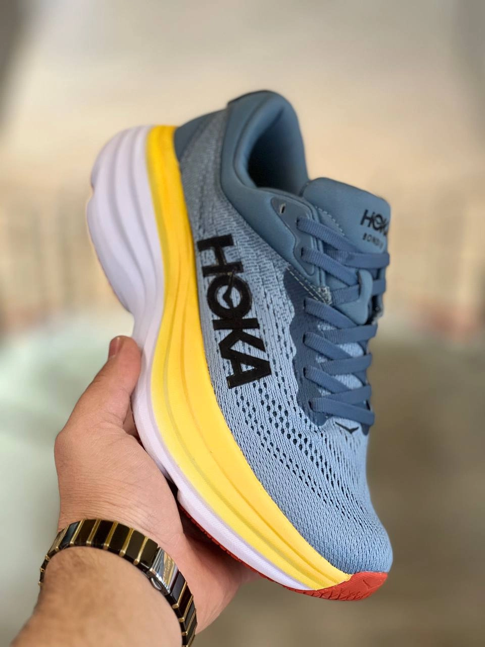 Hoka Bondi 8 made in Vietnam