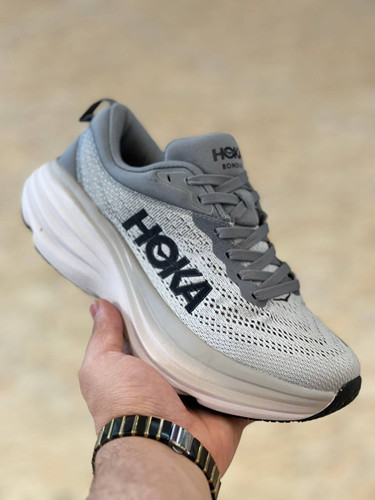 Hoka Bondi 8 made in Vietnam