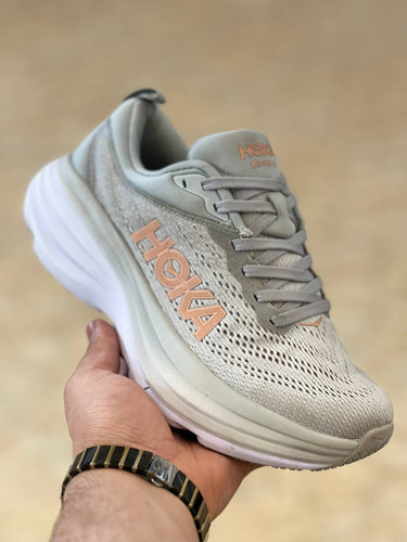 Hoka Bondi 8 made in Vietnam