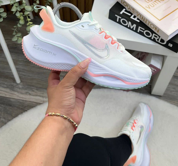 Nike ZoomX made in Vietnam