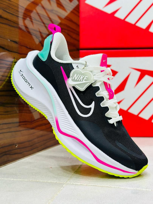 Nike ZoomX made in Vietnam