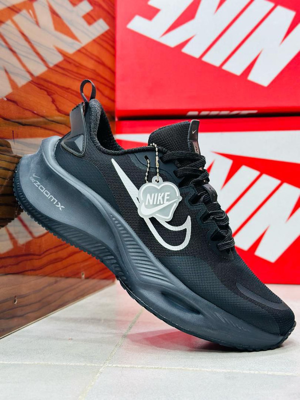 Nike ZoomX made in Vietnam