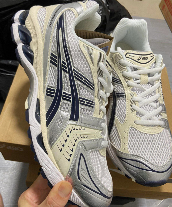 کتونی اسیکس مدل GEL-KAYANO ساخت ویتنام