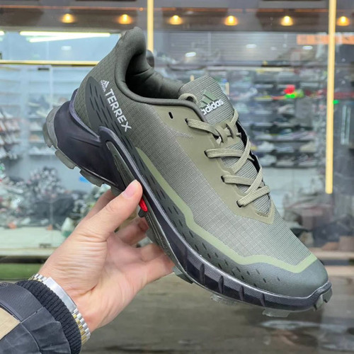 adidas terrex made in Vietnam