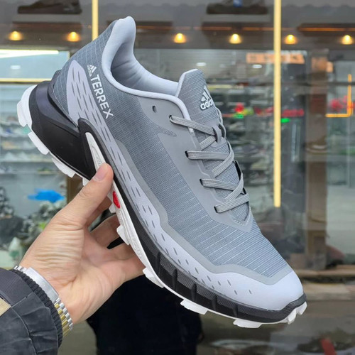 adidas terrex made in Vietnam