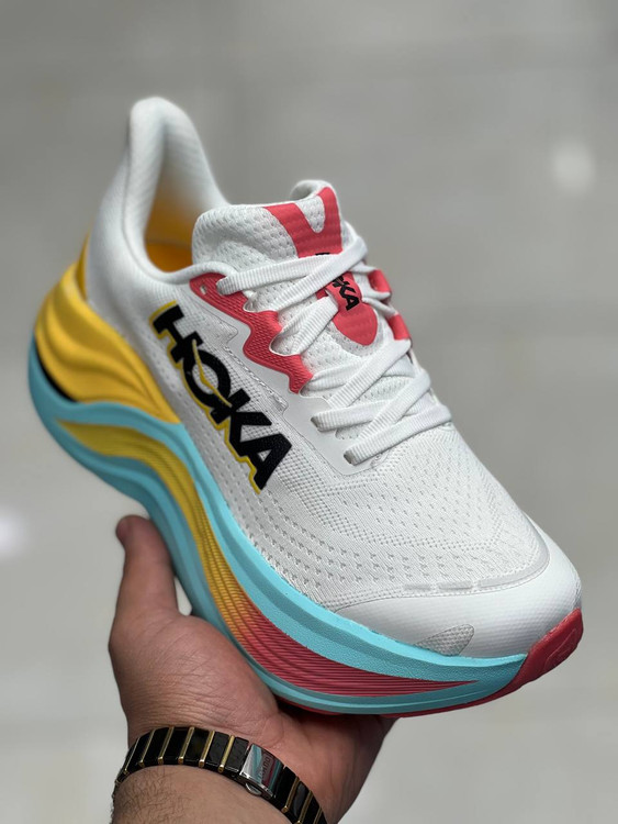 hoka skyward x made in Vietnam