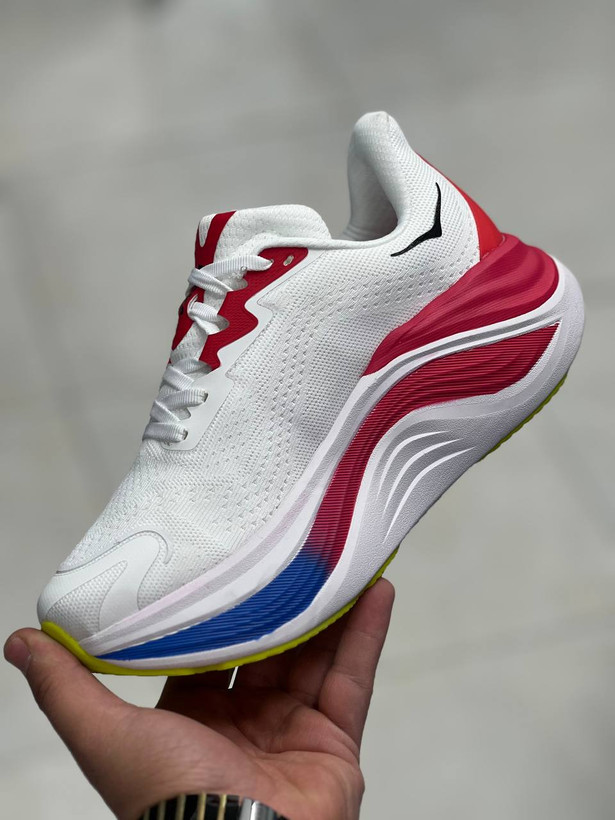 hoka skyward x made in Vietnam