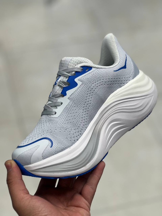 hoka skyward x made in Vietnam